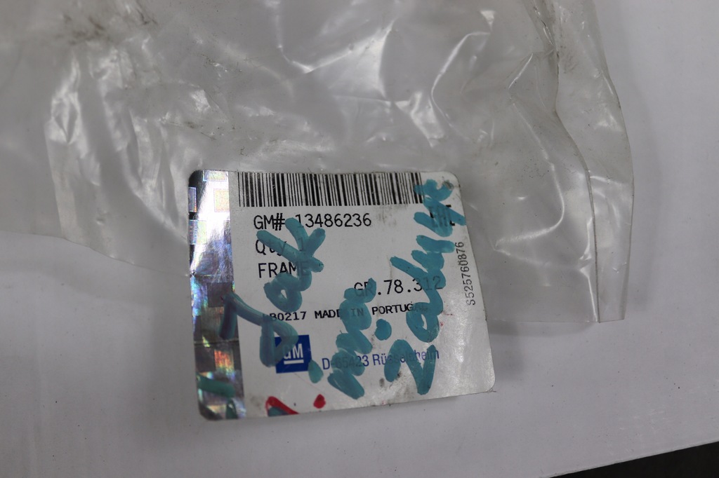 фото №3, Opel crossland x кронштейн кронштейн шторка правый