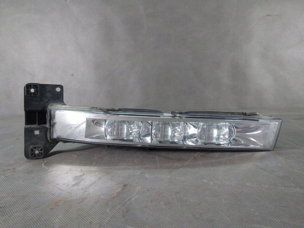 фото №1, Dodge charger 15- lift протитуманна фара права лампа оригінал