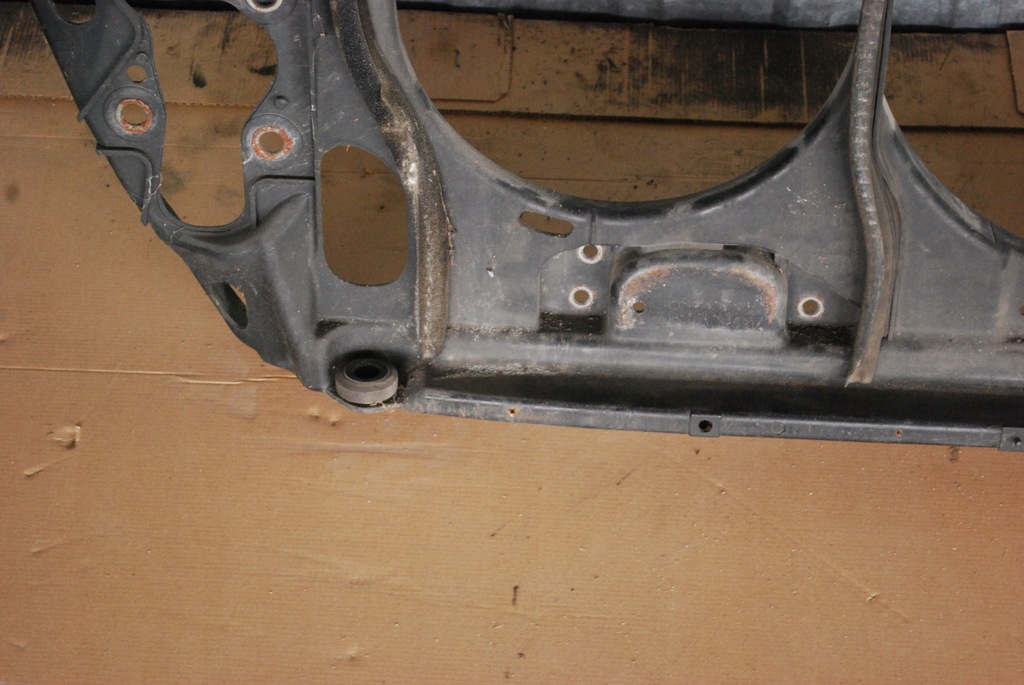 фото №4, Pas передний усилитель audi a6 c5 2.5 4b0805588f