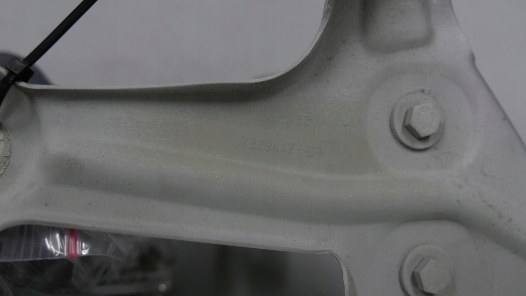 фото №7, Bmw x1 f48 кронштейн крыла lewego 7351515 7355991 7329447