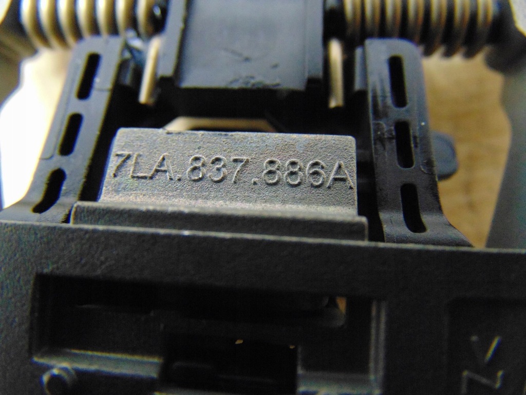 фото №9, Кронштейн кронштейн ручка vw transporter t6