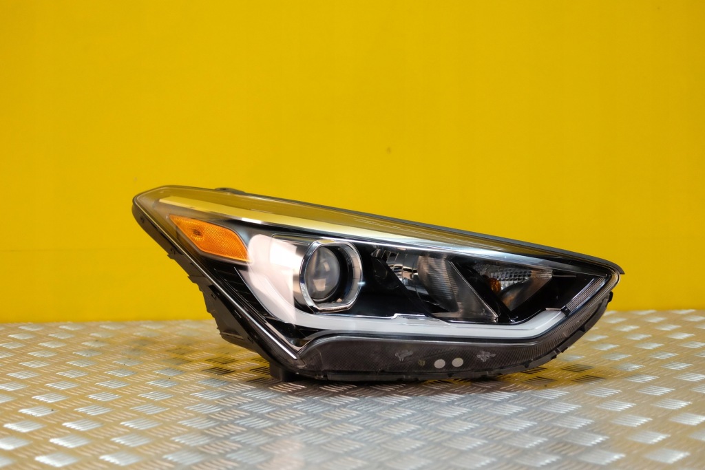 фото №1, Hyundai santa fe grand 2015- фара правий usa