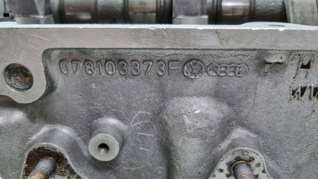 фото №8, Головка двигателя левая 078103373f audi a6 c4 2.6 v6 150 km 94-97