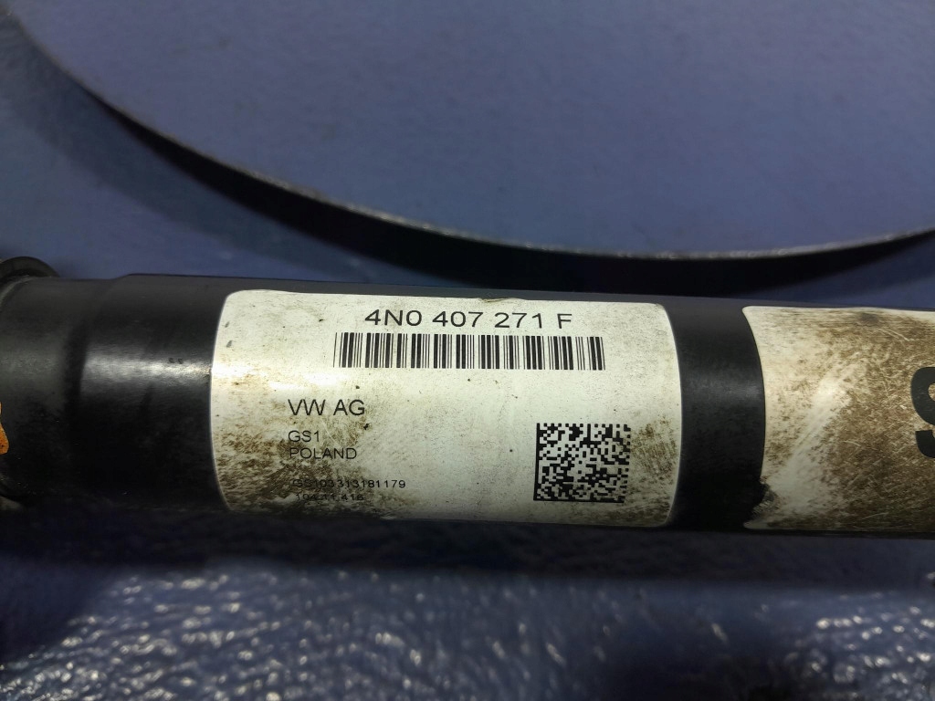 Audi a8 d5 3.0 tfsi 340 km приводной вал перед левая правая передняя 4n0407271f с Разборки