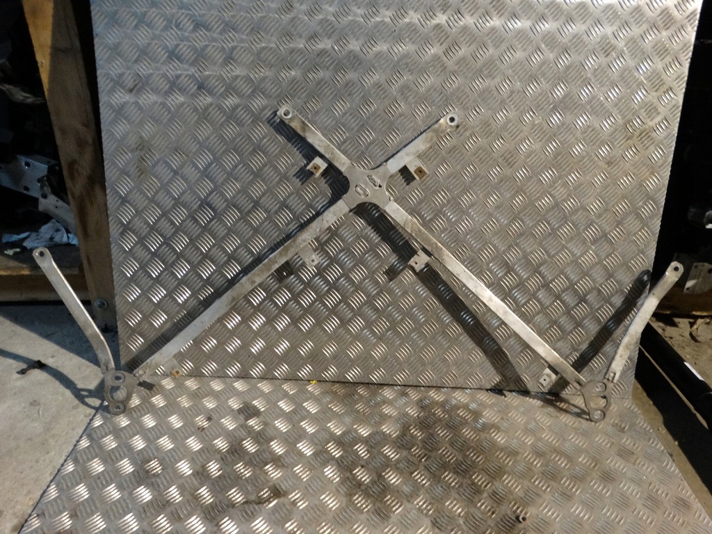 фото №1, Idealny кронштейн розпірка porsche panamera 970 1