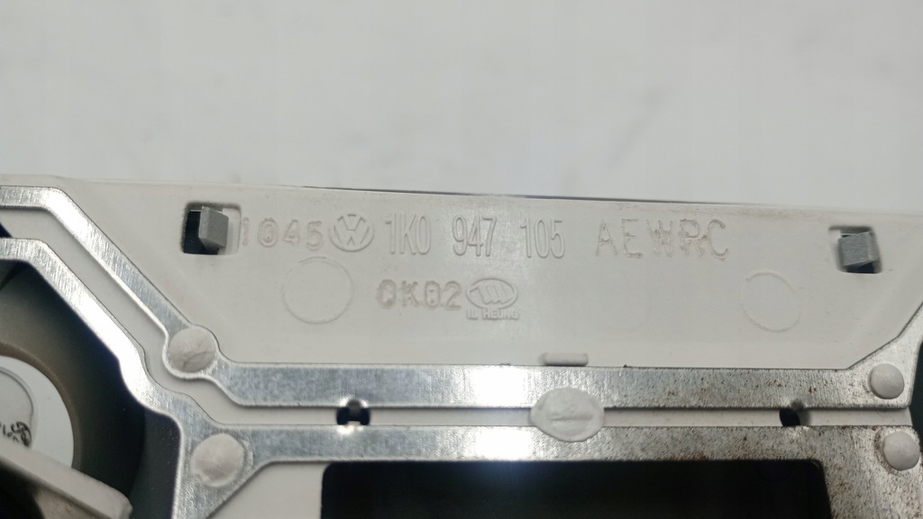 фото №7, Лампа потолочный vw passat golf 1k0947105ae 3c0035624c