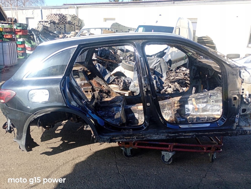 Елемент  оздоблення стійка права сторона mercedes-benz glc x253 c253 поріг Оригінал