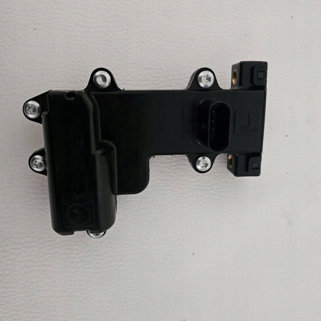 фото №1, Моторчик доводчик дверь левая tesla model x plaid 1045353-00-b