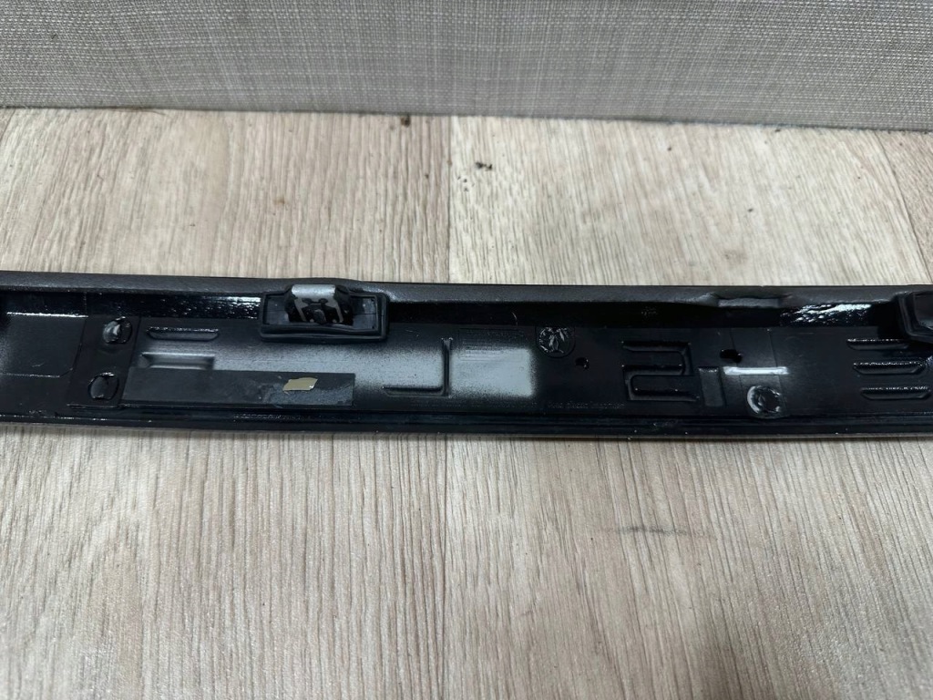 Tesla model x 2015-2021 молдинг накладка кришки хром tył1046920-00-b Оригінал