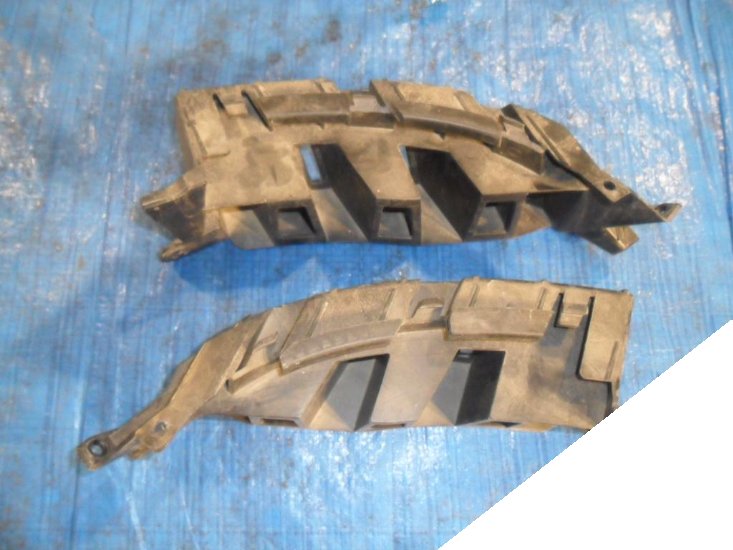 фото №1, Rapid направляющая pod фара левый задняя 5jh807393a