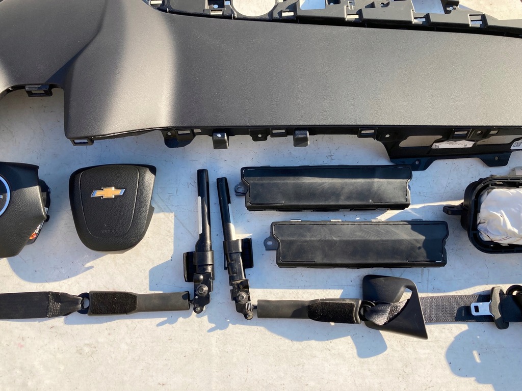 фото №6, Chevrolet camaro панель приладів консоль подушки безпеки повітряні подушка безпеки ремені pas reg