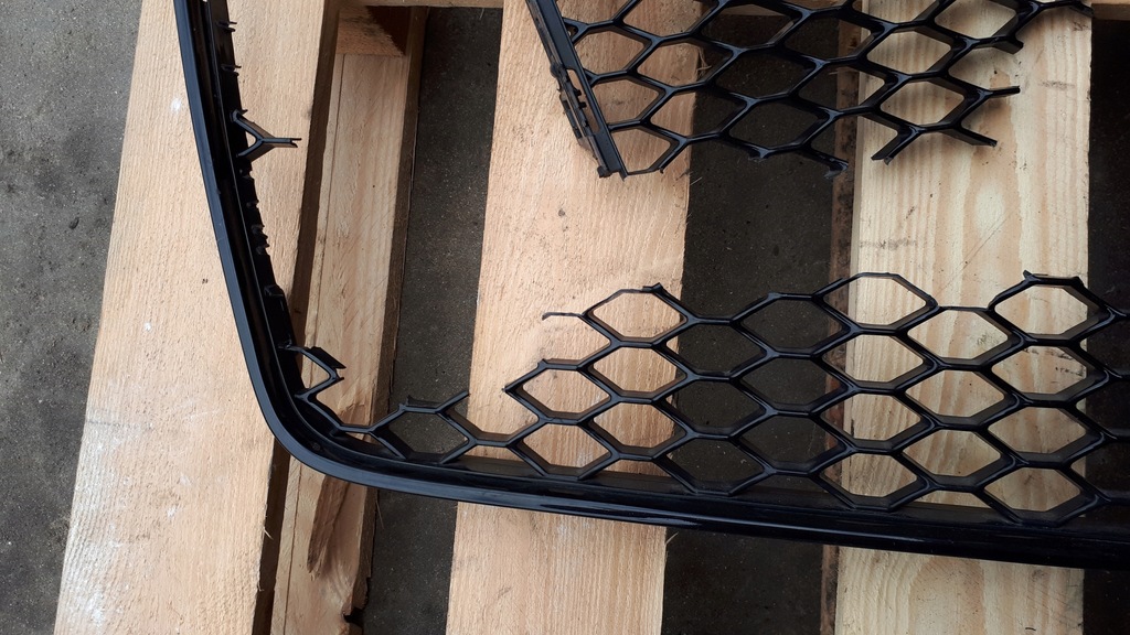 фото №7, A5 8t lift решётка радиатора plaster соты na запчасти ubytki