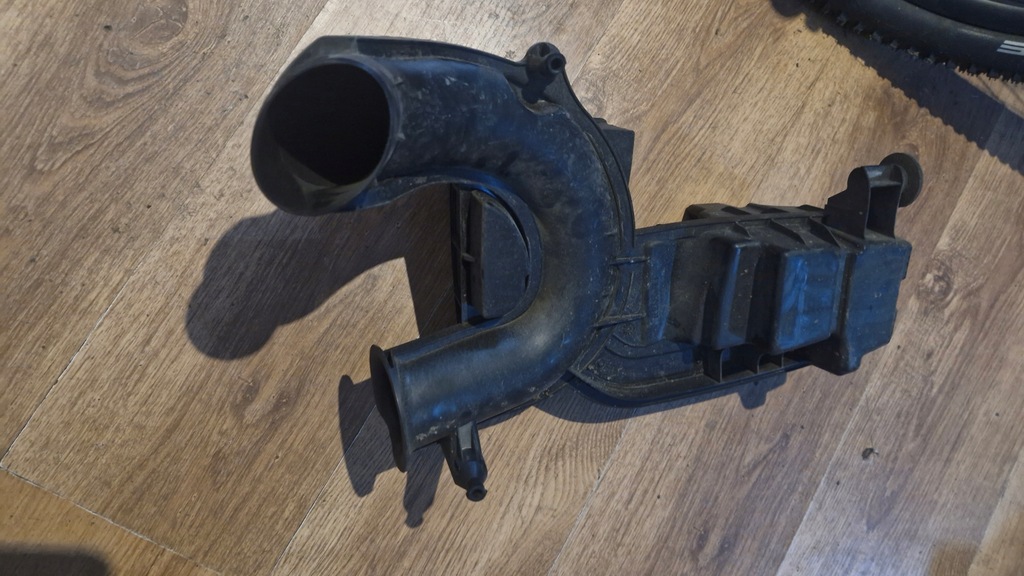 фото №6, Резонатор повітрозабірник повітря scenic 3 бензин