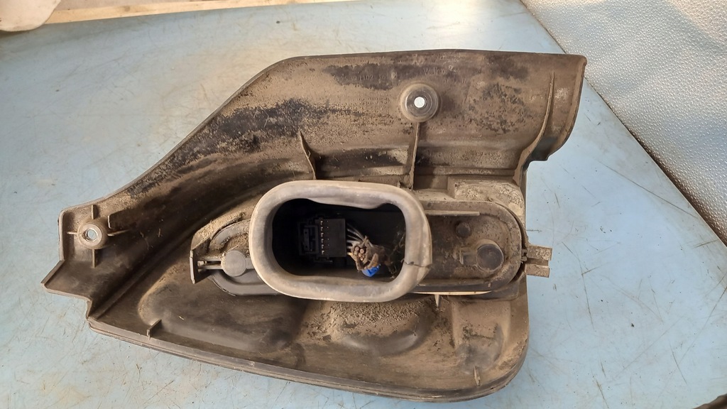 фото №2, Лампа задняя правая renault espace 2.0 kat 99r