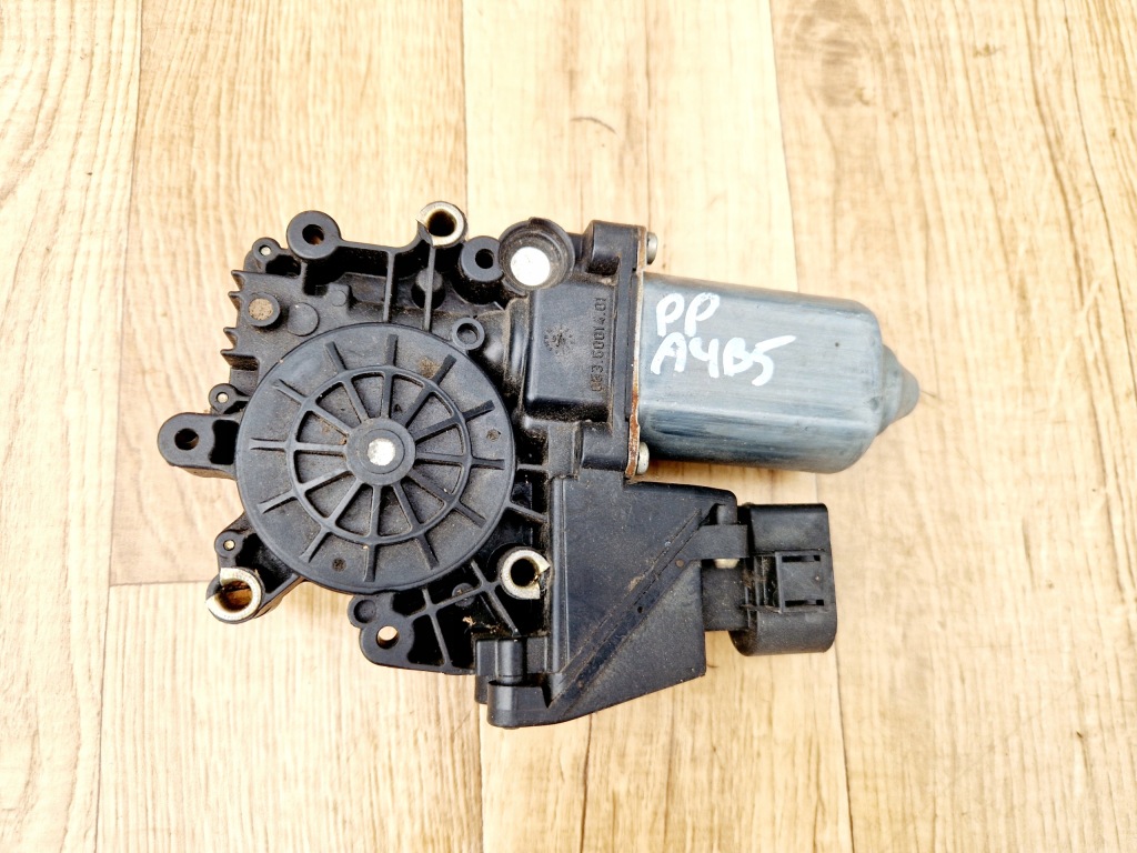 Купити Audi a4 b5 моторчик правий передній 113846113