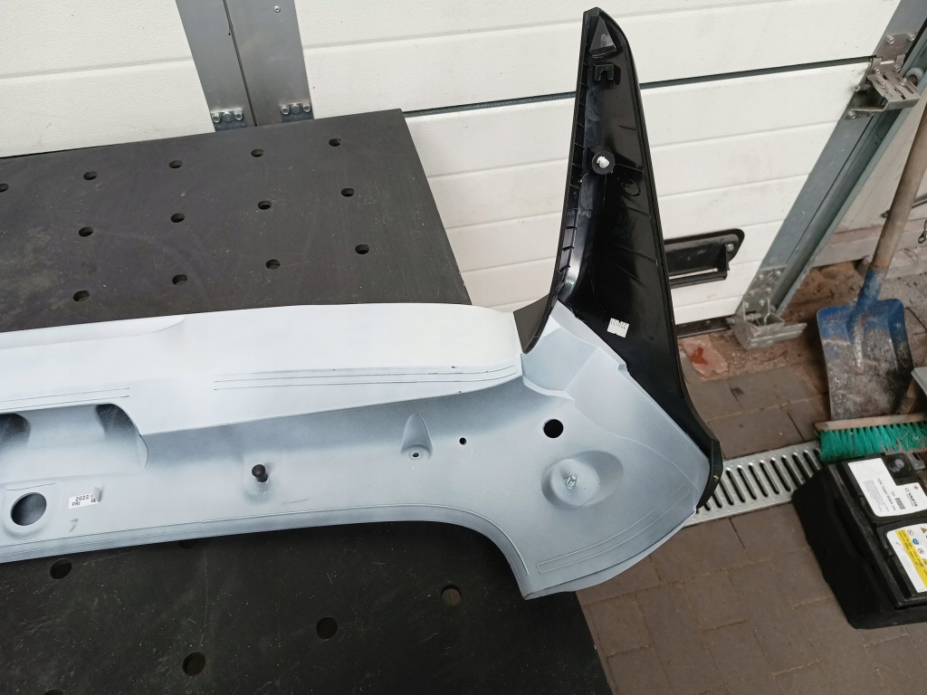 фото №10, Hyundai kona - спойлер задній кришки білий