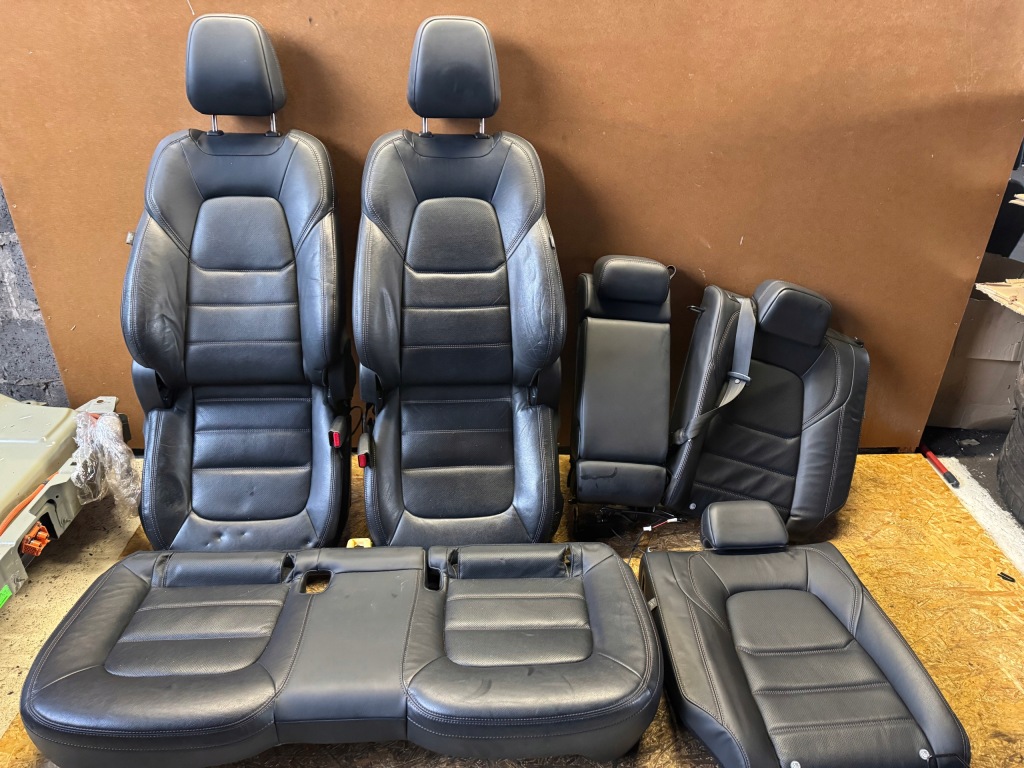 фото №1, Mazda cx5 ii 17- сиденья обшивки заднее сиденье комплект