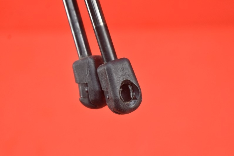 фото №5, Привод амортизаторы крышки 8v41-s406a10-bb ford kuga mk1 08-13