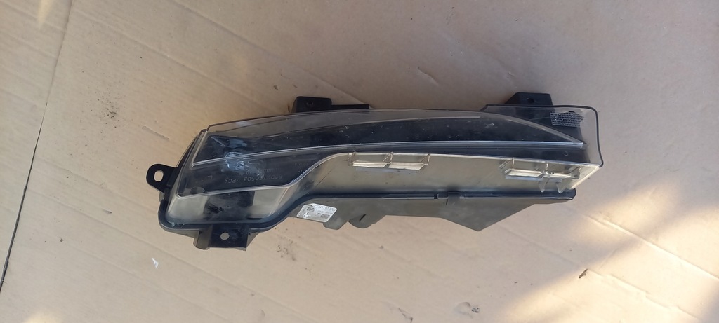 фото №1, Лампа протитуманна фара ліва перед tesla 3 1077395-00-d