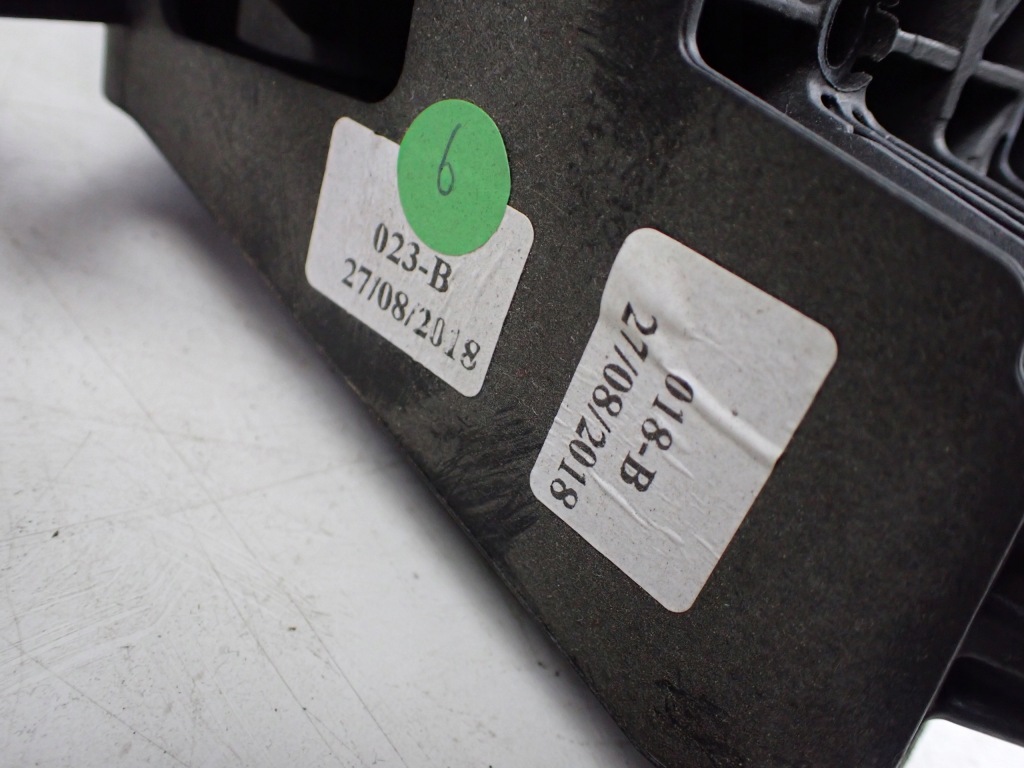 фото №8, Педаль сцепления dacia dokker 1.6 sce 2018 r europa 465038135r