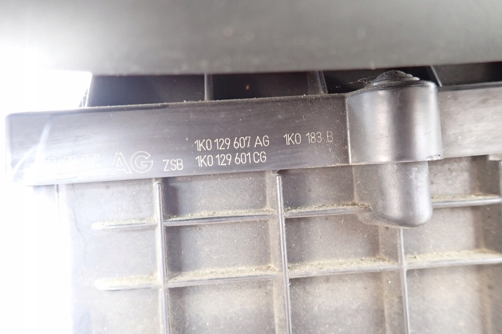 фото №7, Audi 1.8 tfsi корпус фильтра воздуха 1k0129607ag