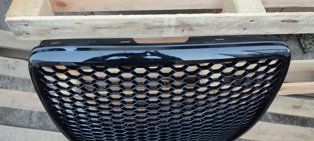 фото №6, Решётка радиатора решётка радиатора audi a6 c6 2008-2011 rs6 lift plaster соты bez крепления