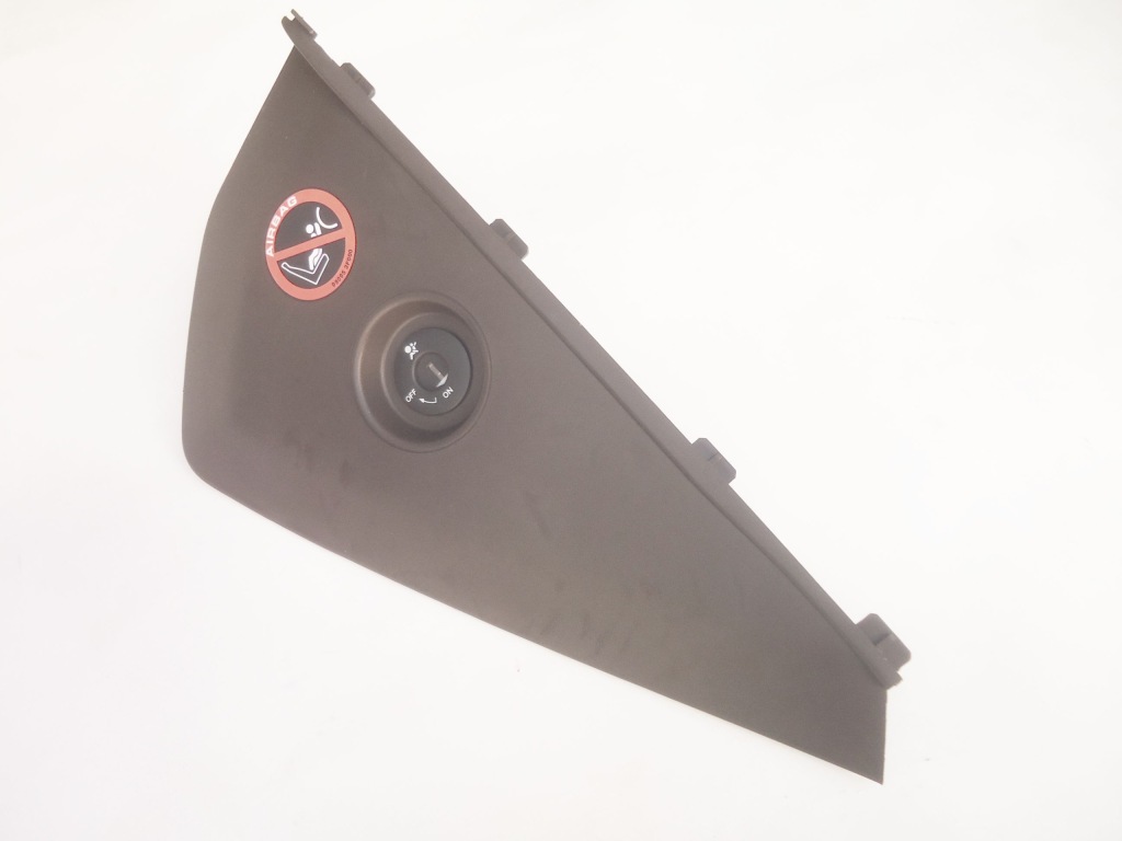 фото №1, Nissan qashqai заглушка консоли коричневый