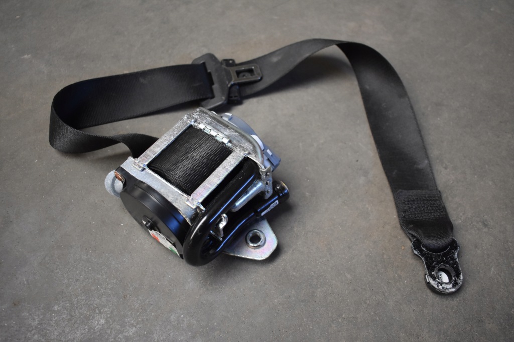 Купить Ремень безопасности левый porsche 982 cayman 1