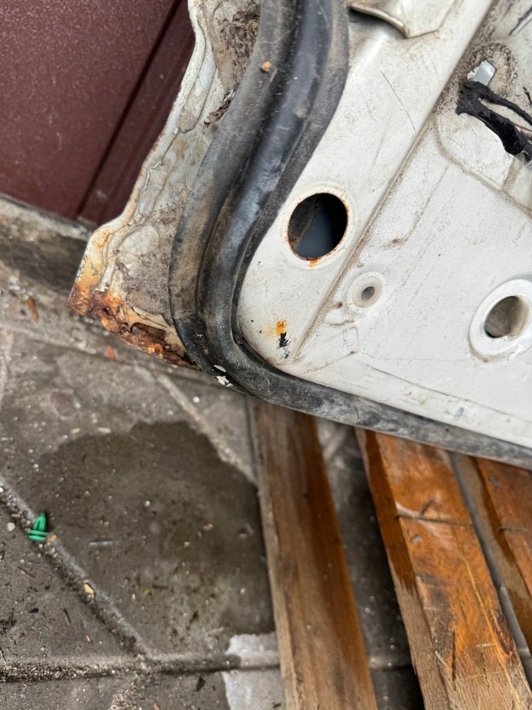 фото №10, Крышка багажника задняя задняя mitsubishi pajero i 1 82-90r.