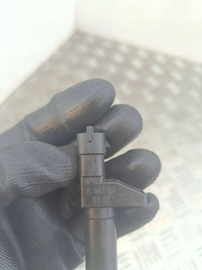 фото №6, Mercedes-benz c w204 2009 датчик положение вала коленчатого