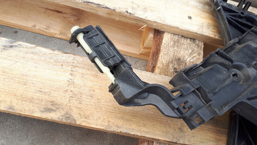 фото №8, A4 b8 s4 напрямна бампера задня задній kombi 2x