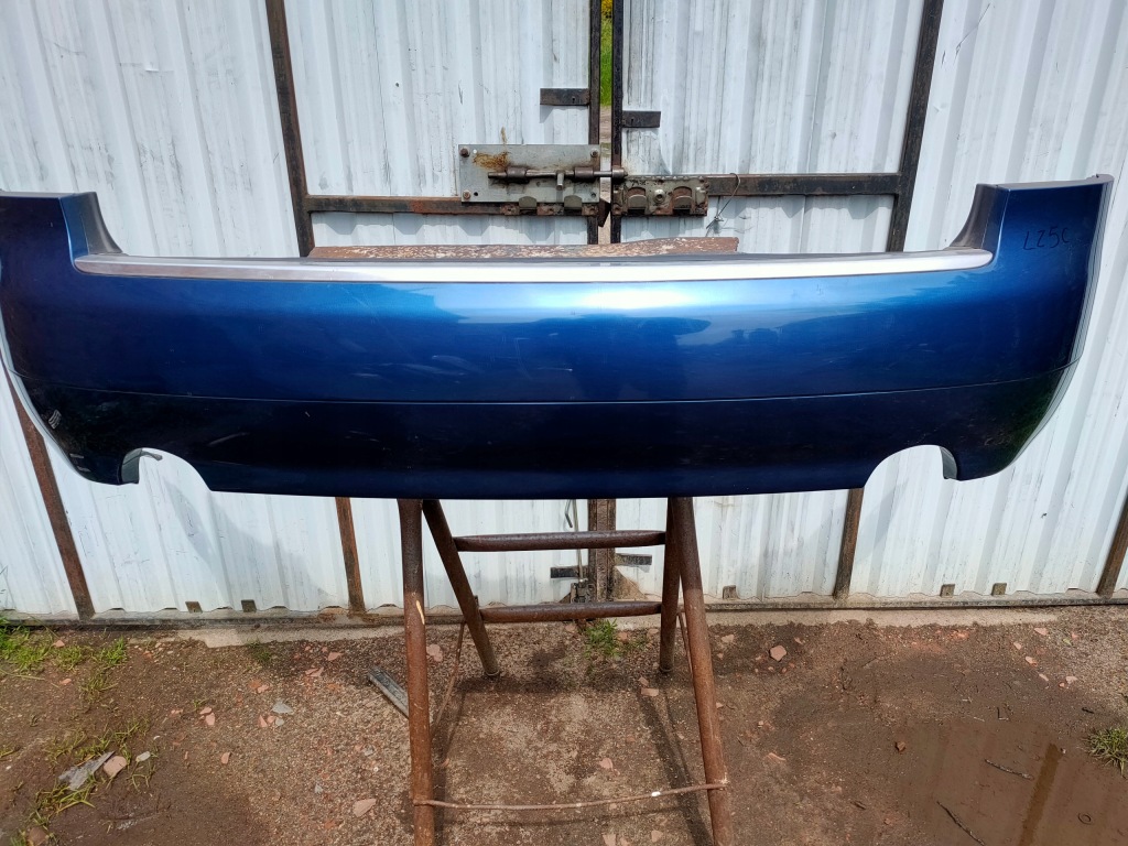 фото №6, Бампер задня audi a4 b6 kombi колір lz5c 2 труби