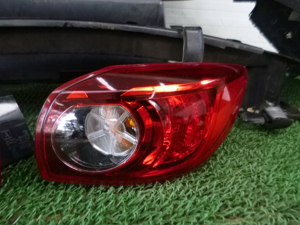 фото №4, Mazda 3 bm 13- крышка багажника задняя бампер балка лампы 41w