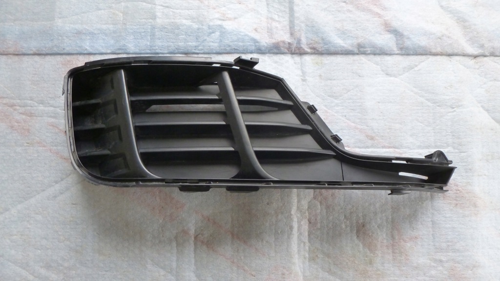 фото №1, Audi tt решітка бампера правий перед 8s0807152