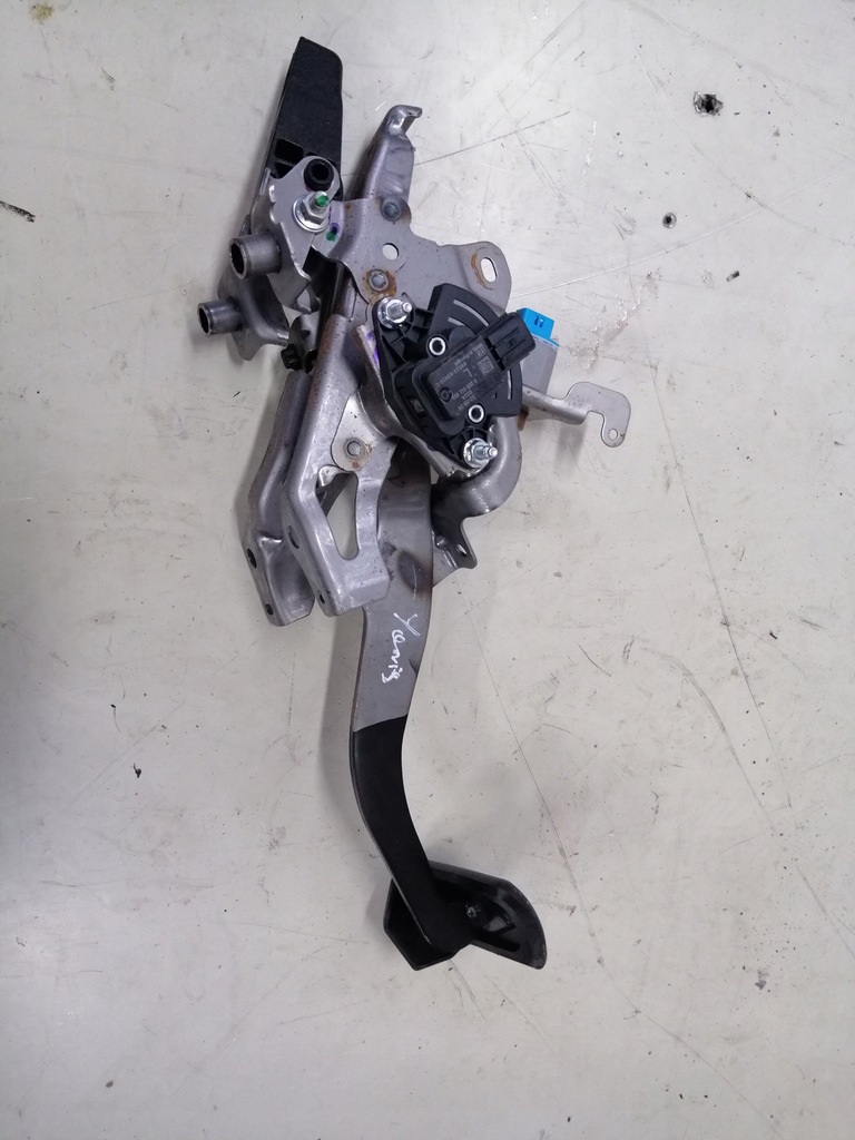 фото №4, Педаль гальма toyota yaris cross