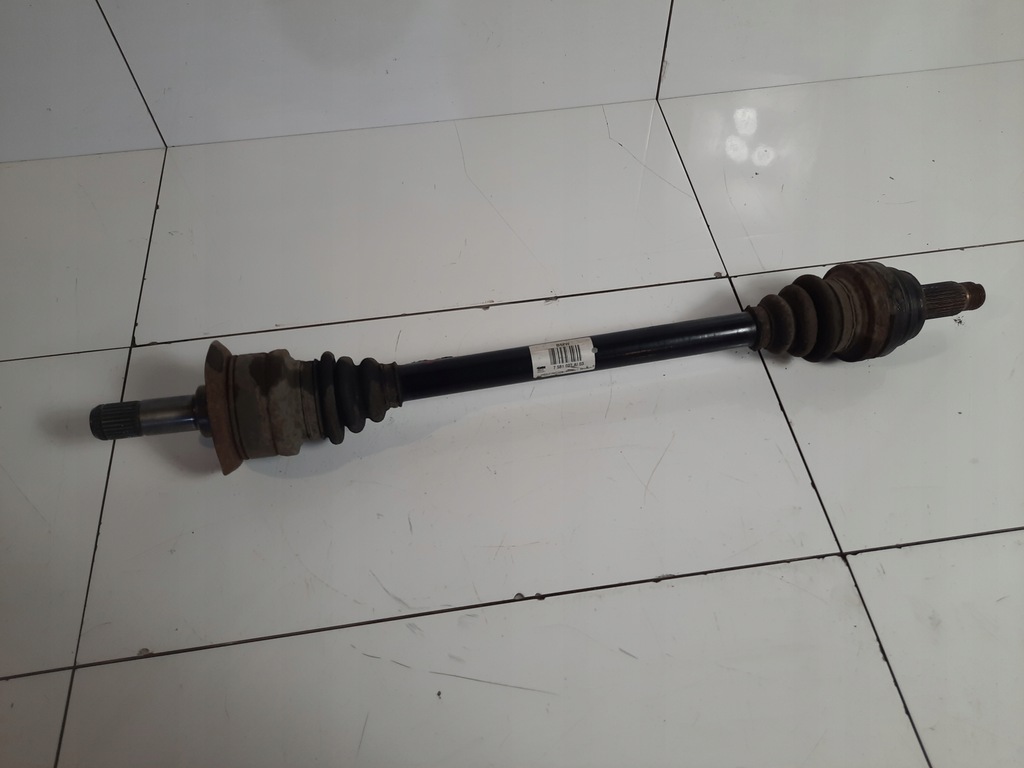 фото №1, Привідний вал лівий задня bmw f10 f11 7581027