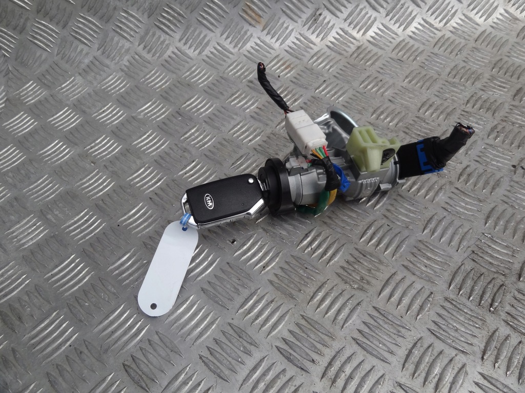 фото №1, Kia ceed iii 2018 1,6 crdi замок зажигания + ключ pilot оригинал