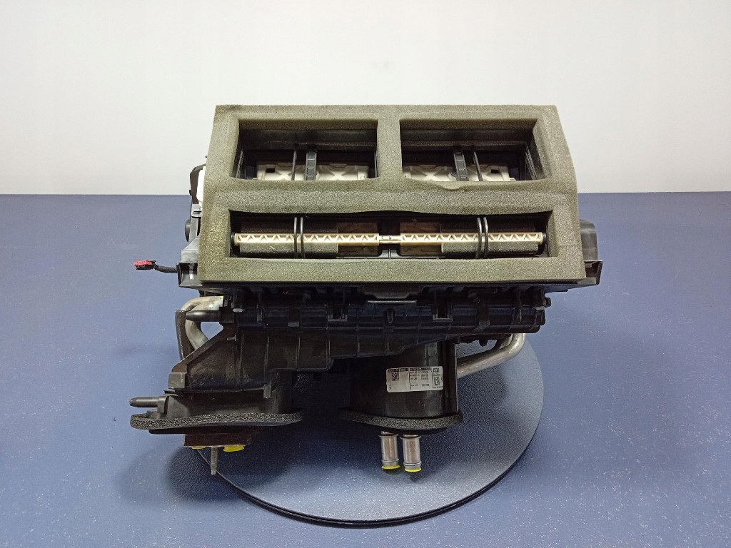 фото №9, Ford mustang mach-e отопитель