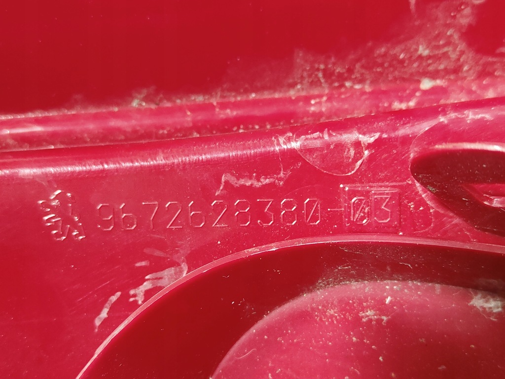 фото №10, Лампа права задня задня peugeot 208 i 1 led 9672628380 jak nowa