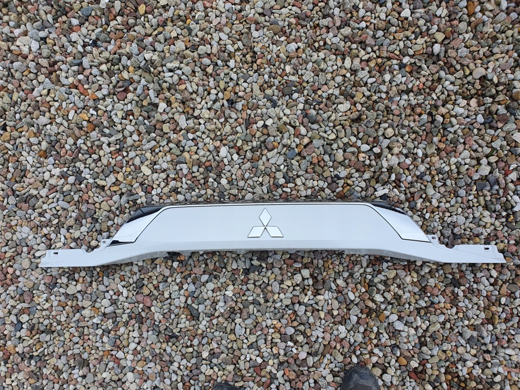 фото №1, Накладка кришки задній mitsubishi outlander iii lift rok 15-21
