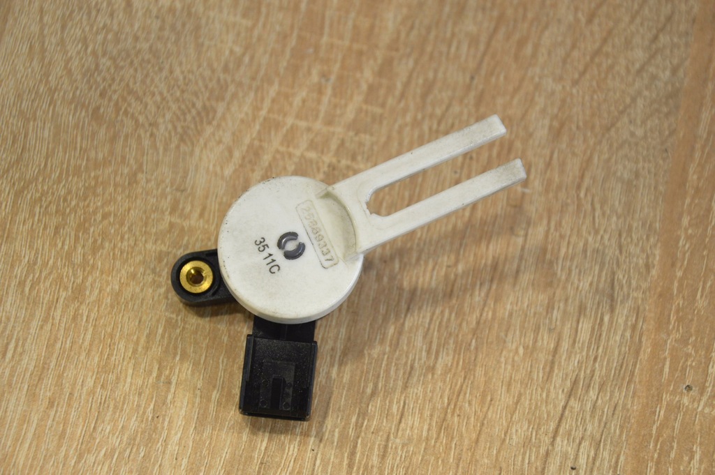 фото №1, Датчик положение педали тормоза insignia a