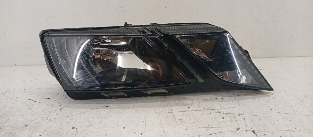 фото №1, 5e1941016c skoda octavia iii lift 2016- лампа правая передняя led