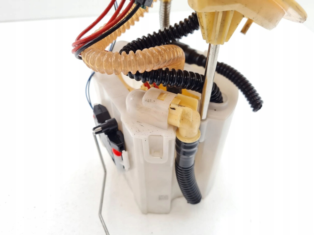 2019 mercedes-benz cls c257 насос топлива 1582894390 Киев