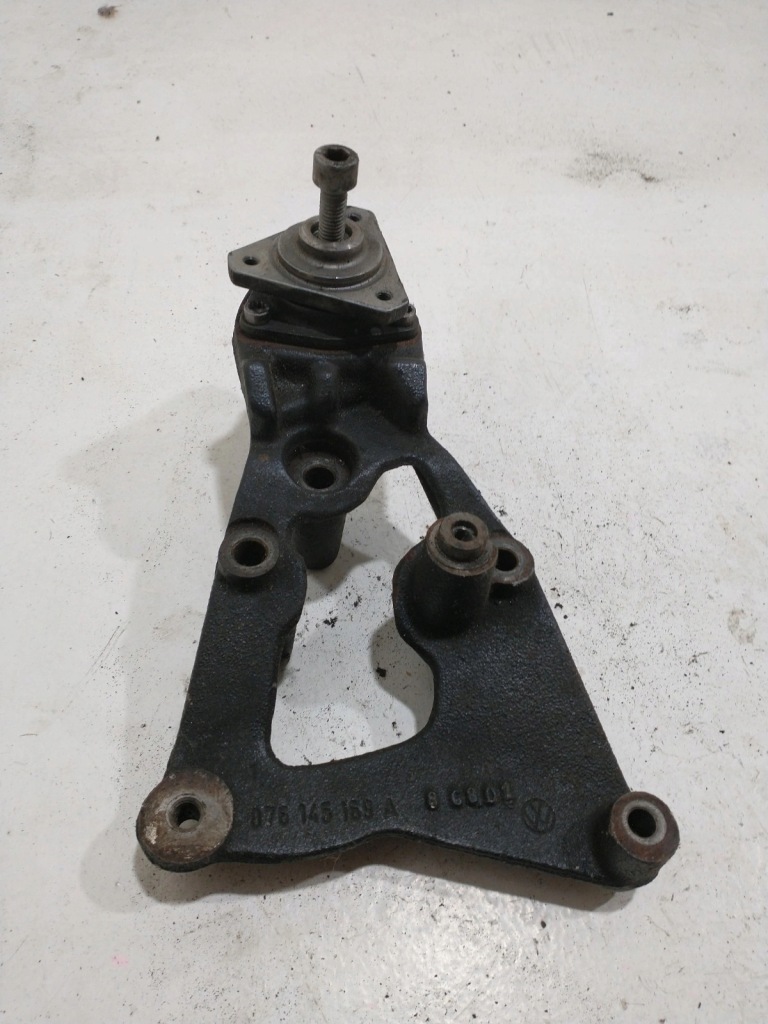 фото №2, Vw crafter 2.5tdi кронштейн натягувача