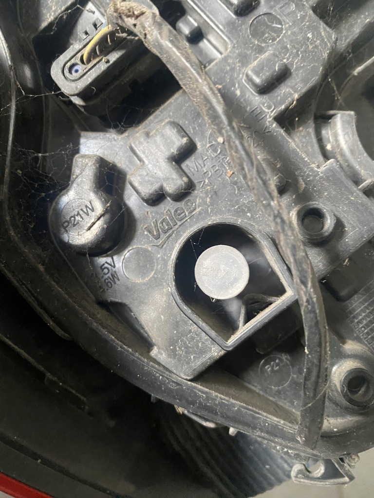 фото №7, Bmw 1 f21 лампа права задня