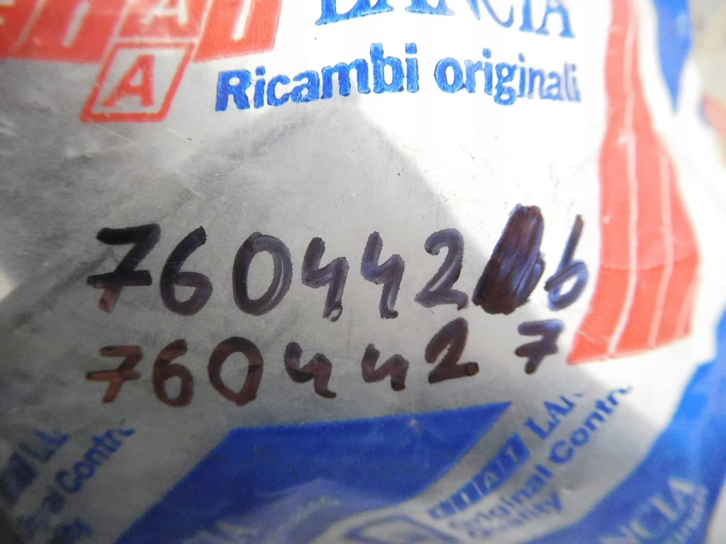 фото №8, Кришка заливної оливи fiat palio оригінальний номер 7604426