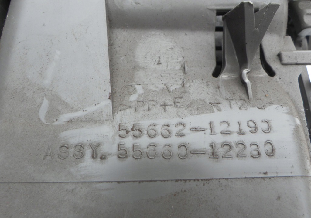 фото №5, Toyota corolla e11 1.3 1998 воздуховод средний решётка