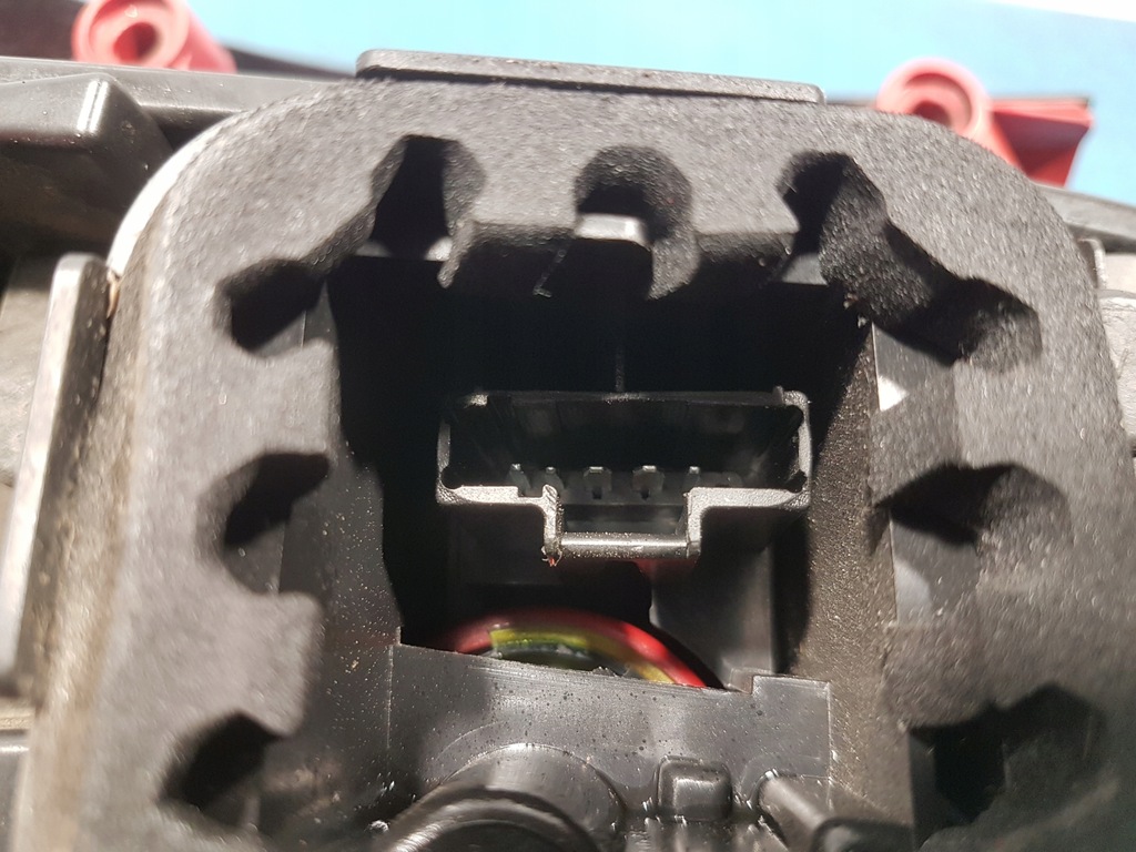 фото №6, Peugeot 308 i lift kombi лампа задняя правая