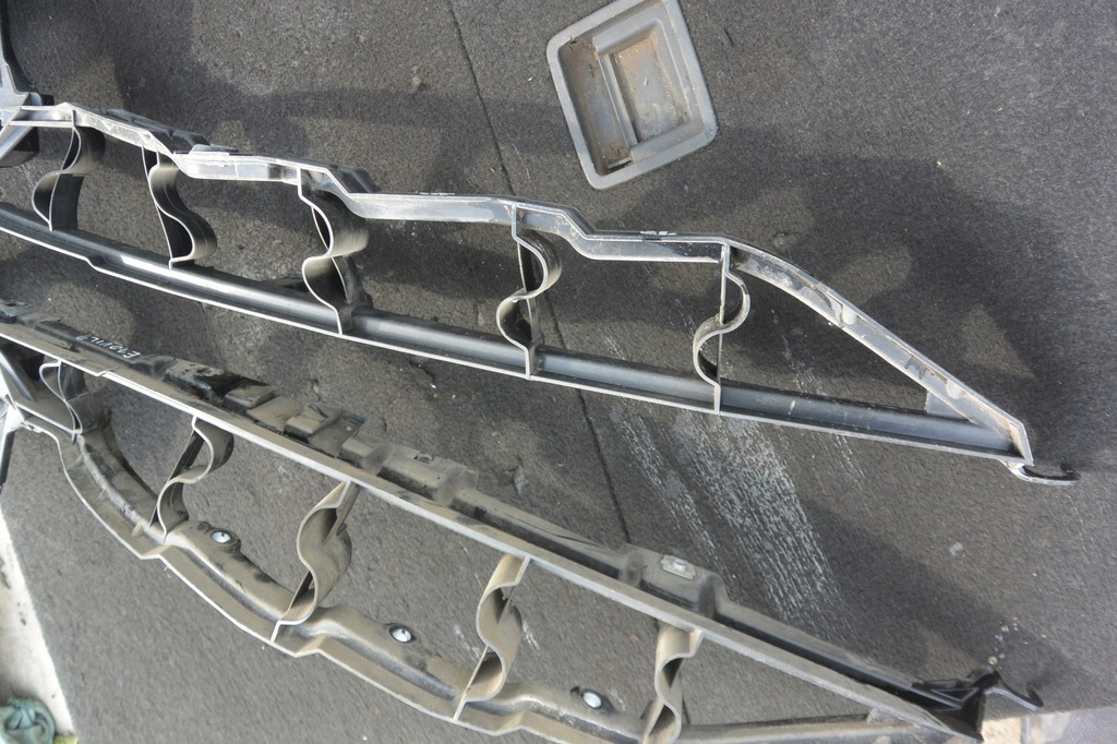 фото №7, Направляющая кронштейн крыла правый левый перед bmw x5 e70 lift