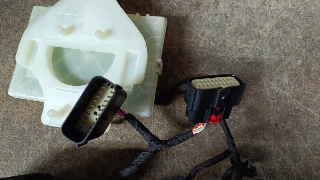 Tesla model s модуль зарядки p1495149-00-a Доставка